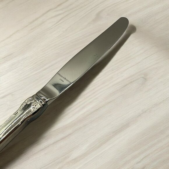 Reed & Barton Rathmore Silverplate Hollow Dinner Knife NOS Discontinued Pattern - Picture 2 of 2